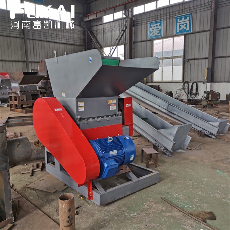 礦泉水桶粉碎機(jī)